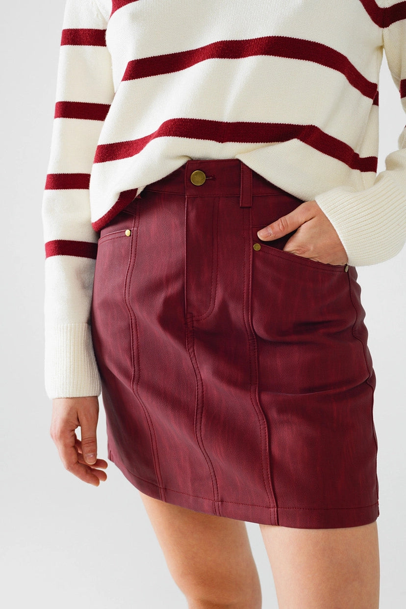 Straight Mini Skirt in Burgundy with Pockets