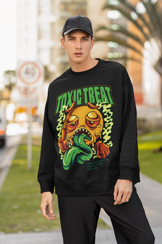 TOXIC TREAT Fleece Pullover